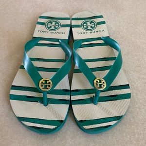 Tory Burch flip flops green stripe gold size 8
